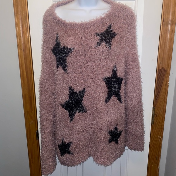 Tops - Super cute lil fuzzy sweater top